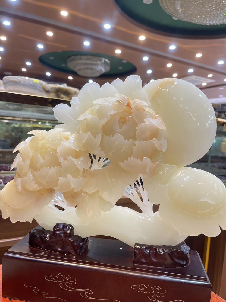 Gậy như ý mẫu đơn Ngọc onyx trắng