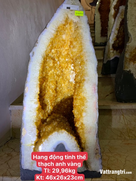 Hang động tinh thể đá thạch anh vàng 46cm