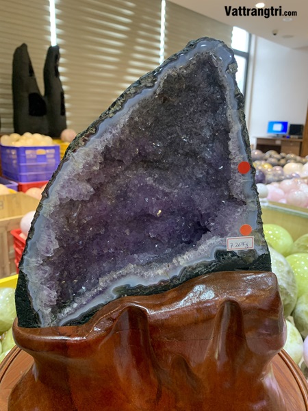 Hang động tinh thể thạch anh tím 35cm