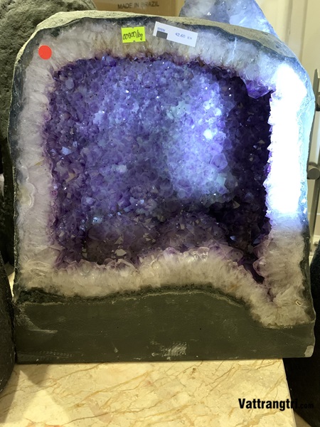 Hang động tinh thể thạch anh tím 38cm