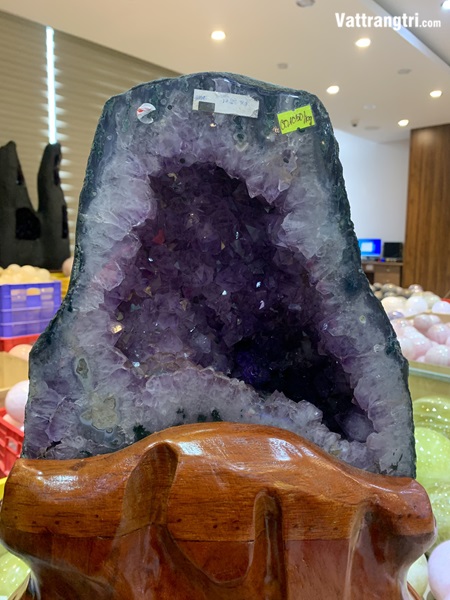 Hang động tinh thể thạch anh tím 41cm