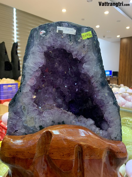 Hang động tinh thể thạch anh tím 41cm