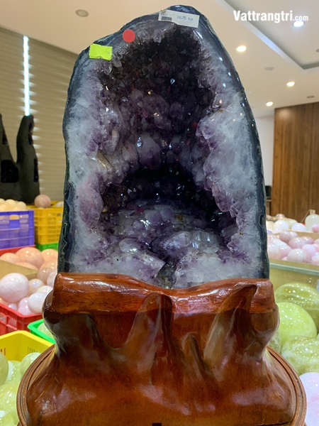 Hang động tinh thể thạch anh tím 43cm