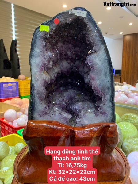 Hang động tinh thể thạch anh tím vip 43cm