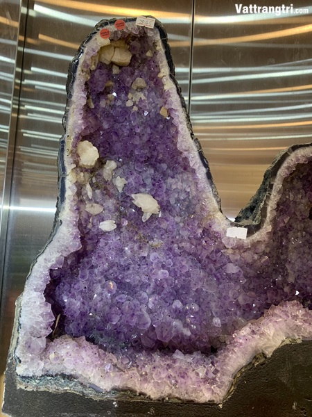 Hang động tinh thể thạch anh tím vip 46cm