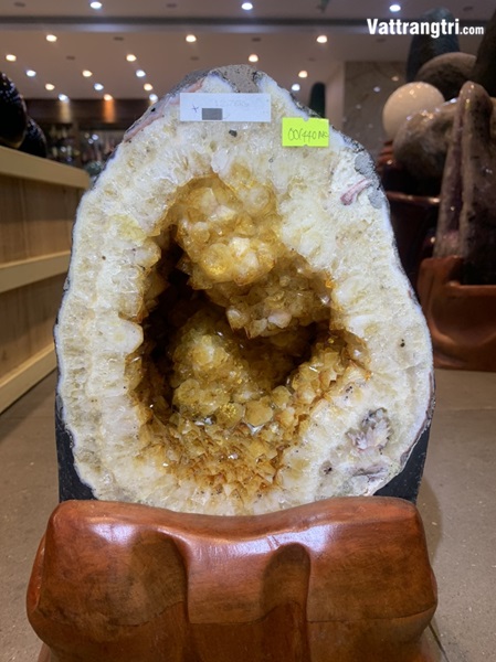 Hang động tinh thể thạch anh vàng 38cm