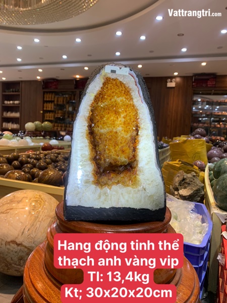Hang động tinh thể thạch anh vàng vip 30cm