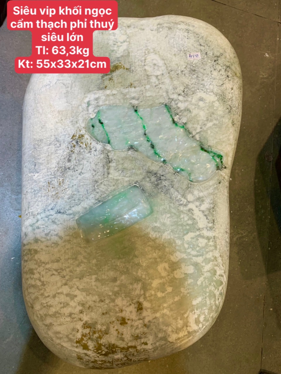 Hàng sưu tầm khối ngọc cẩm thạch phỉ thuý siêu lớn 63,3kg 