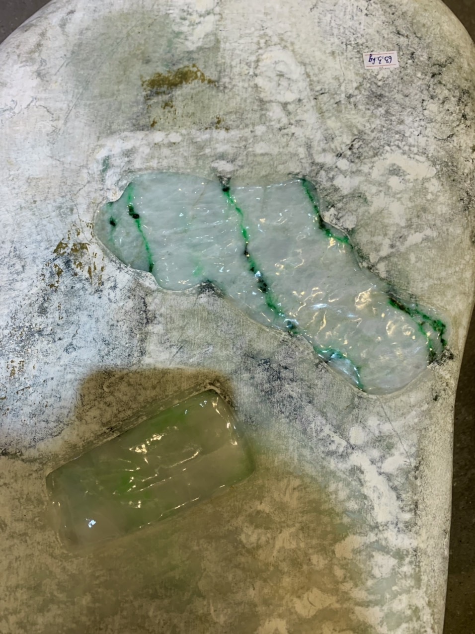 Hàng sưu tầm khối ngọc cẩm thạch phỉ thuý siêu lớn 63,3kg 