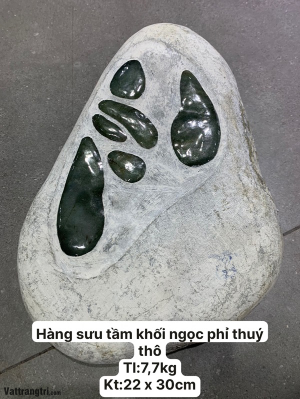 Hàng sưu tầm khối ngọc phỉ thuý thô 7,7kg