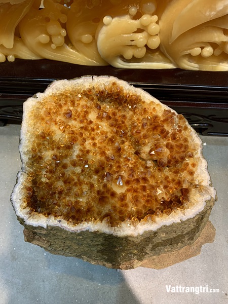 Hang tinh thể đá thạch anh vàng siêu vip 28cm