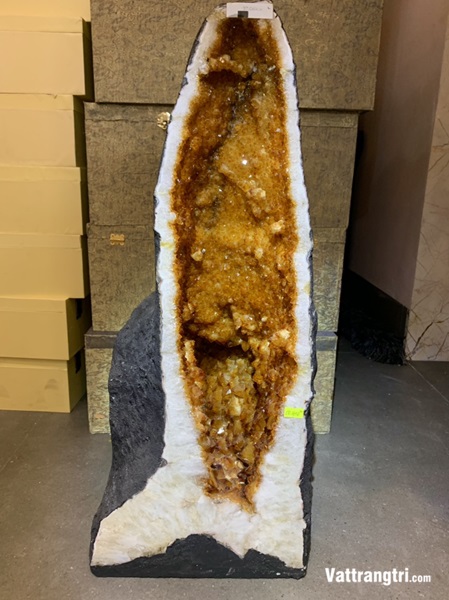 Hiếm hang động tinh thể thạch anh vàng siêu vip 65cm