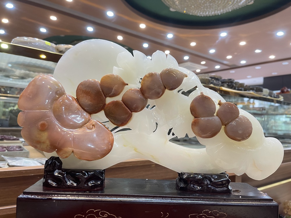 Gậy Như Ý Mẫu Đơn Ngọc Onyx Trắng 40x22cm