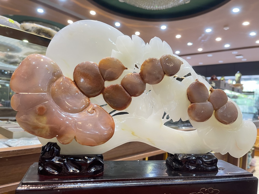 Gậy Như Ý Mẫu Đơn Ngọc Onyx Trắng 40x22cm