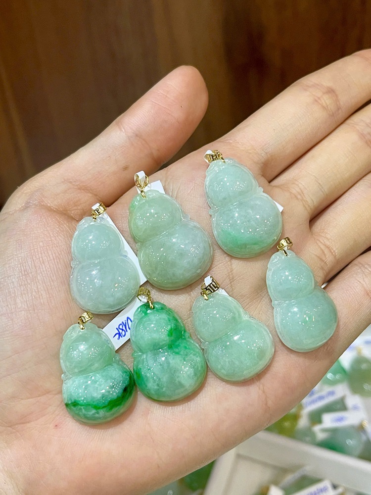 Hồ Lô Phú Quý Ngọc Phỉ Thuý Móc Vàng 18K