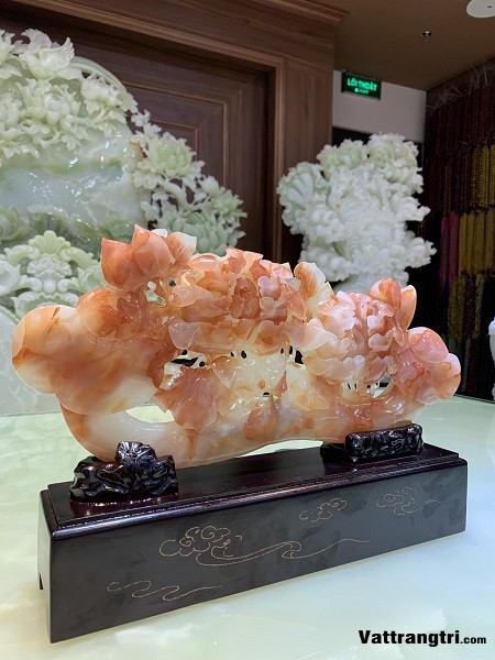 Tượng Ngọc Hoa mẫu đơn như ý huyết đỏ 43cm