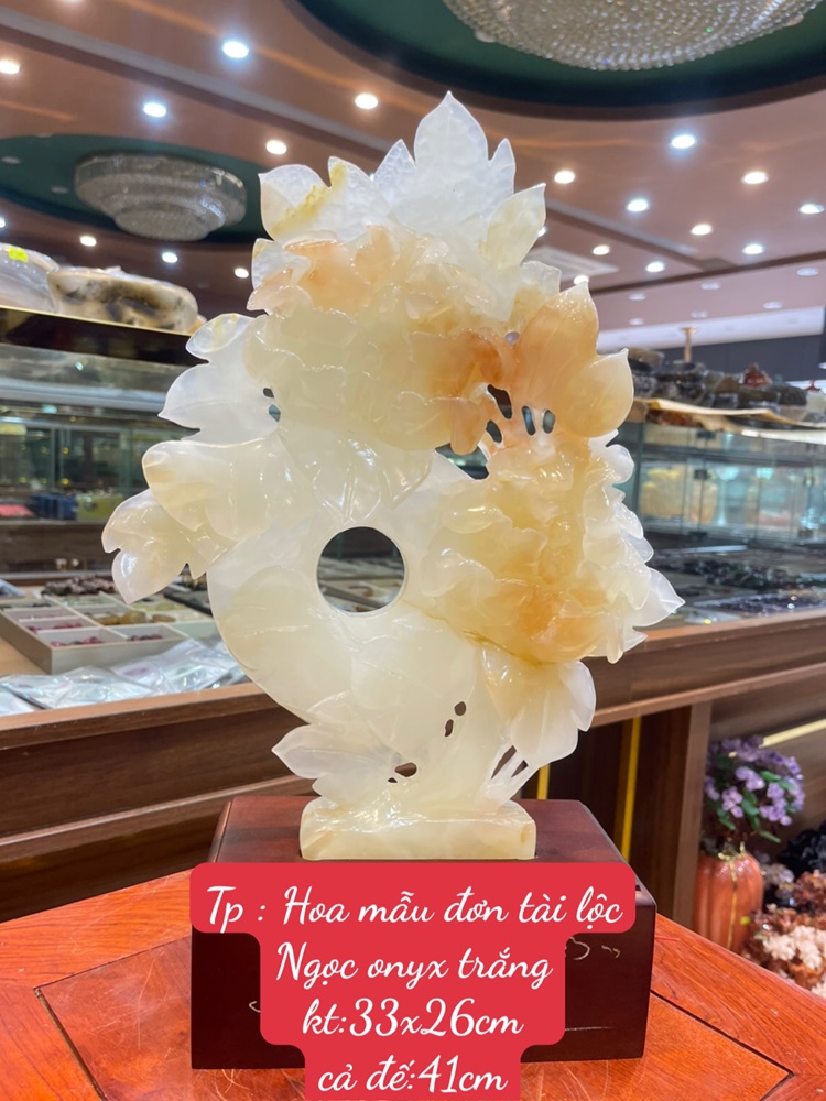 Hoa mẫu đơn tài lộc Ngọc onyx trắng