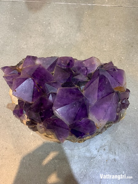 Hoa tinh thể thạch anh tím vip 26cm