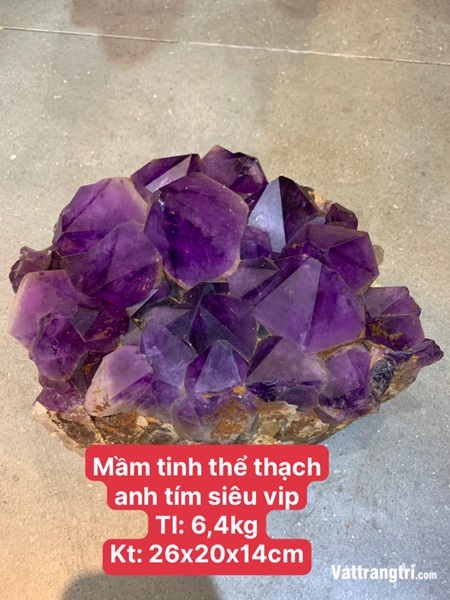 Hoa tinh thể thạch anh tím vip 26cm