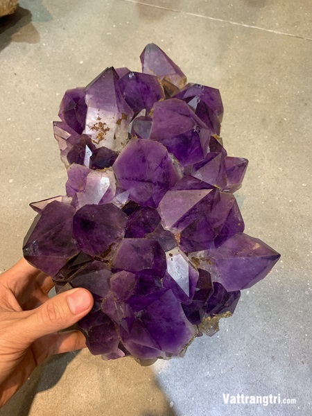 Hoa tinh thể thạch anh tím vip 30cm