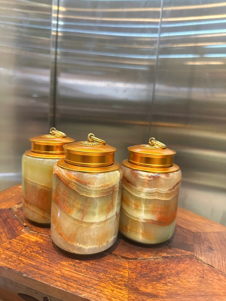 Hũ đựng trà ngọc onyx xanh huyết ngọc 15x9cm