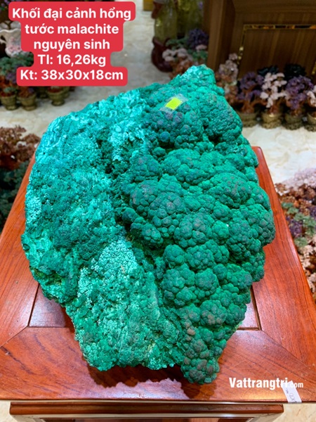 Khối đại cảnh khổng tước đá malachite 38cm