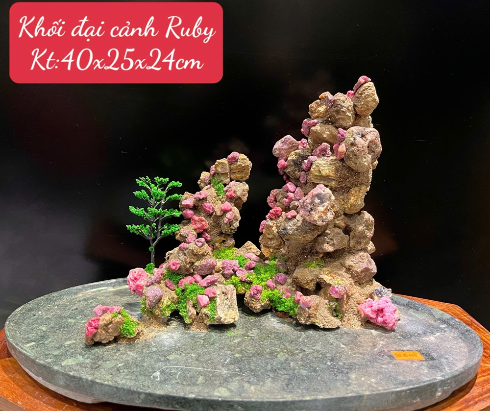 Khối Đại Cảnh Ngọc Ruby Tự Nhiên 40x25x24cm