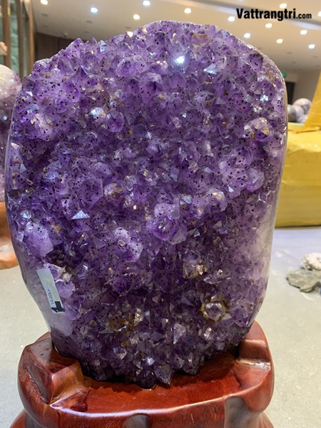 Mầm tinh thể thạch anh tím 30cm