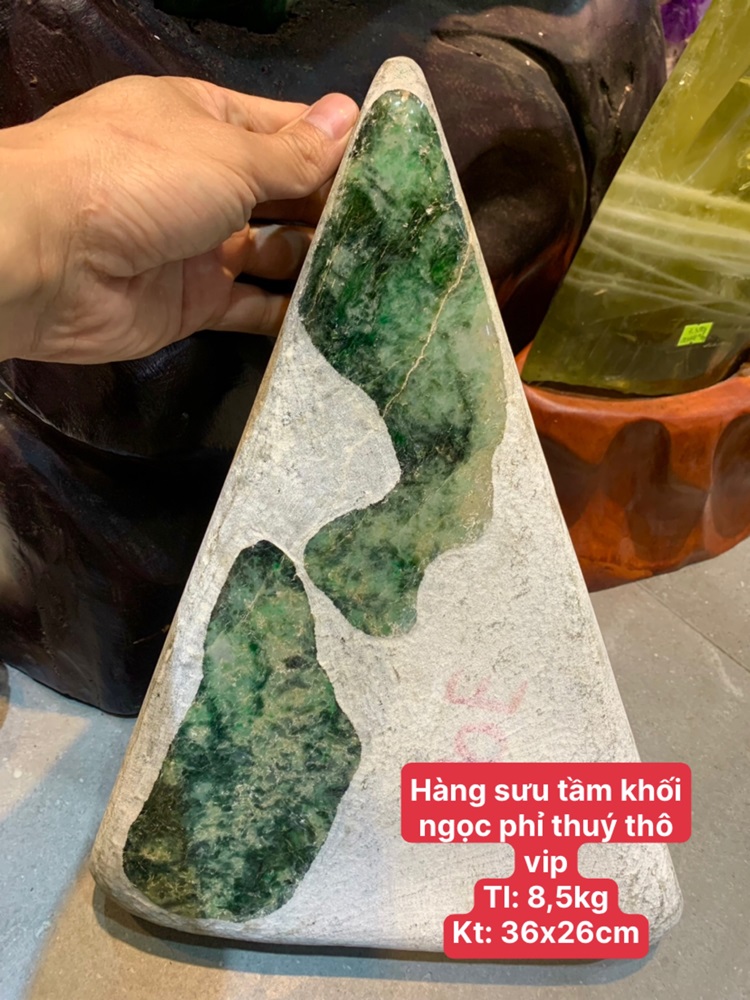 Khối ngọc phỉ thuý thô siêu vip