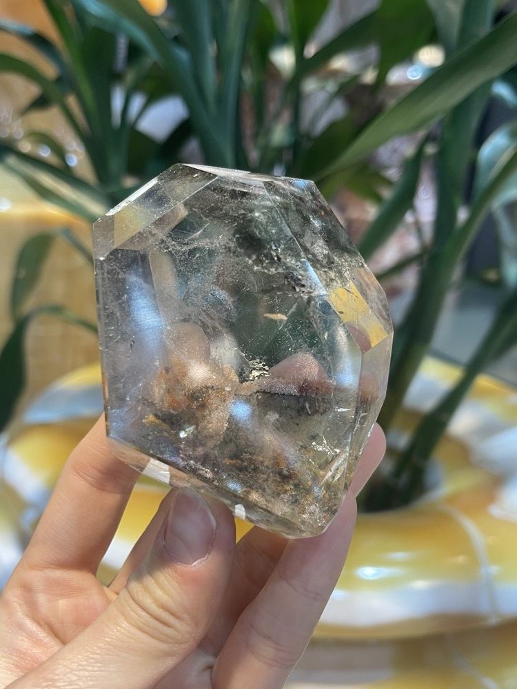 Khối Tinh Thể Thạch Anh Ưu Linh 295g