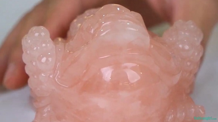 Thiềm Thừ Cóc Ba Chân Đá Quý Thạch Anh Hồng Tự Nhiên