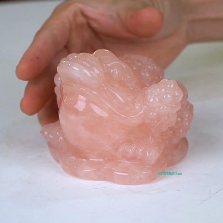 Thiềm Thừ Cóc Ba Chân Đá Quý Thạch Anh Hồng Tự Nhiên