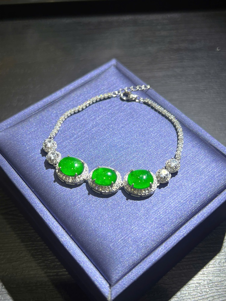 Lắc Tay Ngọc Phỉ Thuý Đế Vương Lục 9,7 x 8mm (Kèm Giấy Kiểm Định)