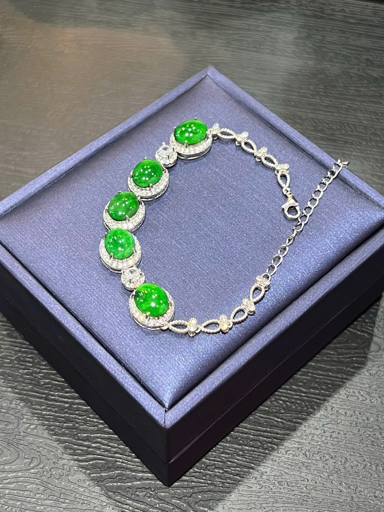 Lắc Tay Ngọc Phỉ Thuý Đế Vương Lục 9x7,2mm (Kèm Giấy Kiểm Định)