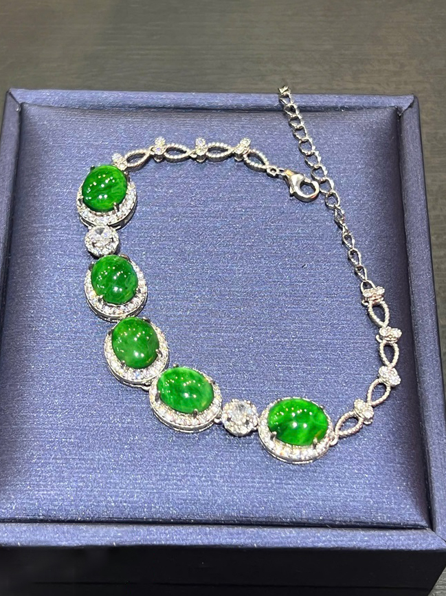 Lắc Tay Ngọc Phỉ Thuý Đế Vương Lục 9x7,2mm (Kèm Giấy Kiểm Định)