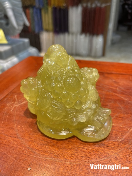 Linh vật Cóc Thiềm thừ đá quý thạch anh vàng 11cm