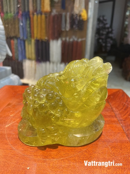 Linh vật Thiềm thừ đá quý thạch anh vàng vip 19cm