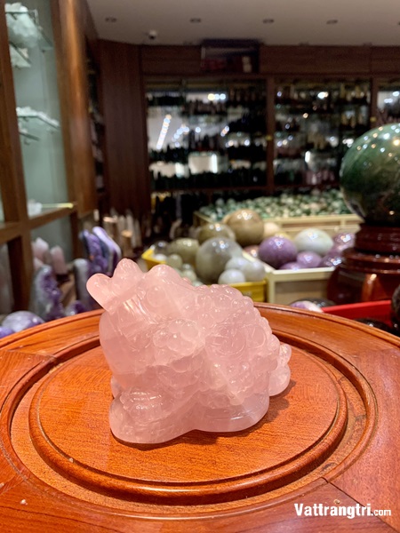 Linh vật Thiềm thừ thạch anh hồng 12cm