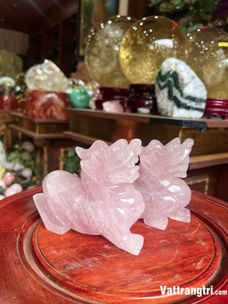 Linh vật tỳ hưu đá thạch anh hồng 13cm