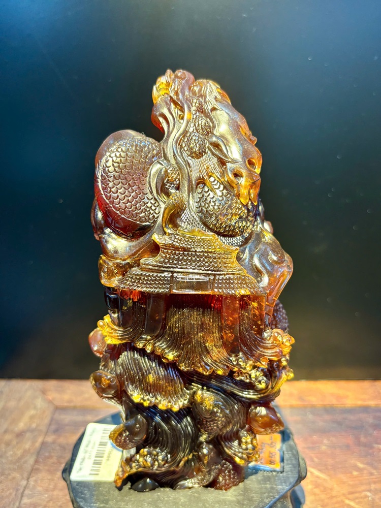 Long Vân Hộ Chủ Đá Hổ Phách (Kèm giấy kiểm đinh)