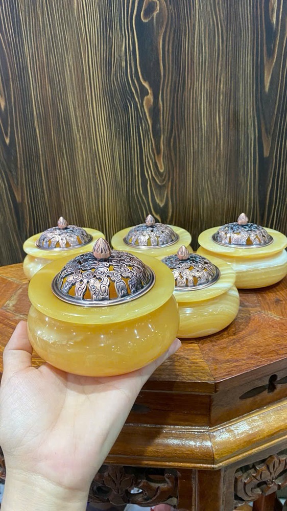 Lư xông trầm ngọc hoàng long 11x10cm
