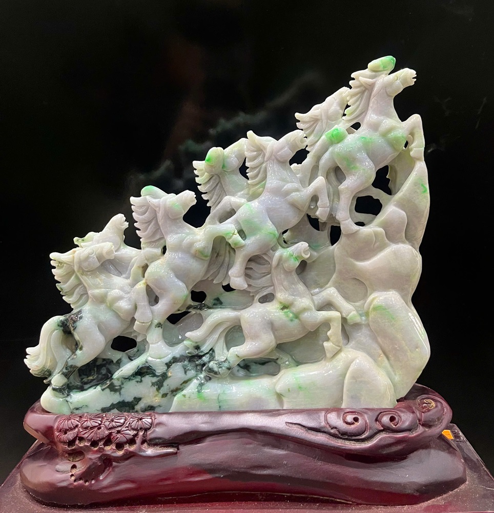 Mã Đáo Thành Công Ngọc Phỉ Thuý + Giấy Kiểm Định 34x34x11cm