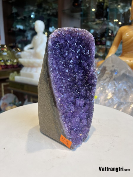 Mầm đá thạch anh tím 18cm