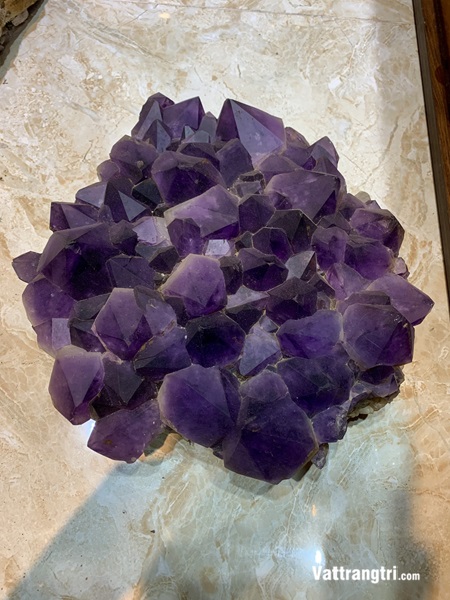 Mầm hoa tinh thể thạch anh tím vip 33cm