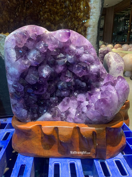 Mầm Tinh Thể Thạch Anh Tím Vip 28,1kg - Kèm Đế Gỗ