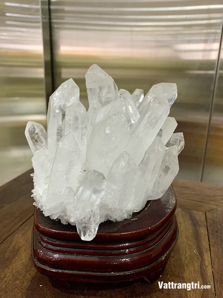 Mầm tinh thể thạch anh trắng 18cm