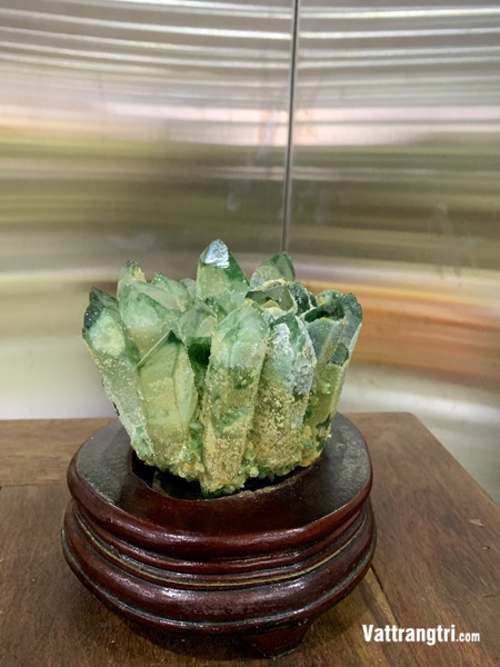 Mầm tinh thể thạch anh xanh 16cm