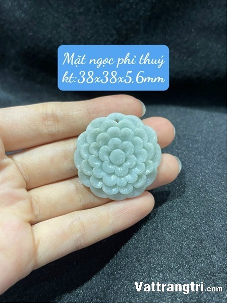 Mặt dây chuyền bông hoa ngọc phỉ thuý 38mm