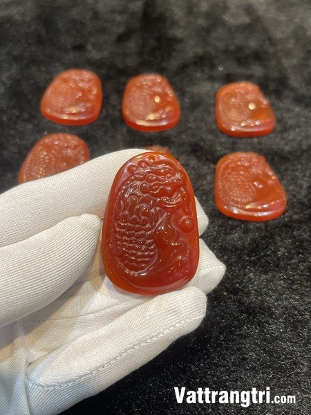 Mặt cá chép hoá rồng Ngọc mã não đỏ 42mm