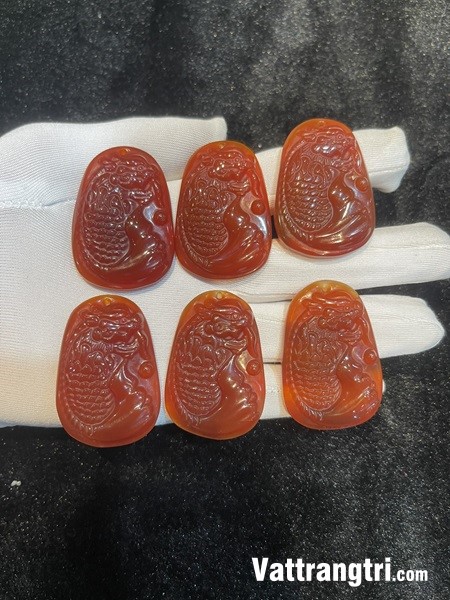 Mặt cá chép hoá rồng Ngọc mã não đỏ 42mm